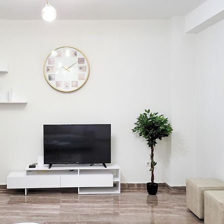 טיראנה One-Bedroom Gem By The Square מראה חיצוני תמונה