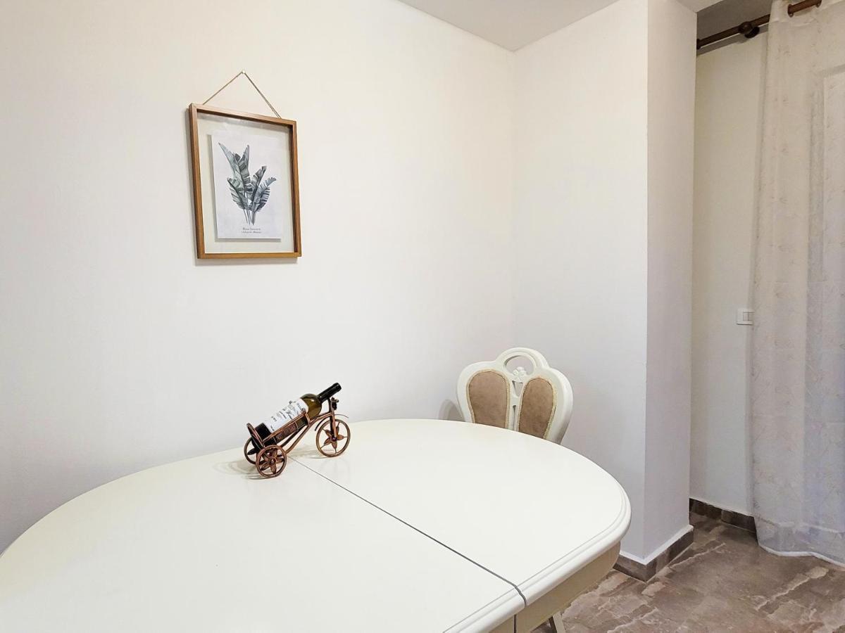 טיראנה One-Bedroom Gem By The Square מראה חיצוני תמונה