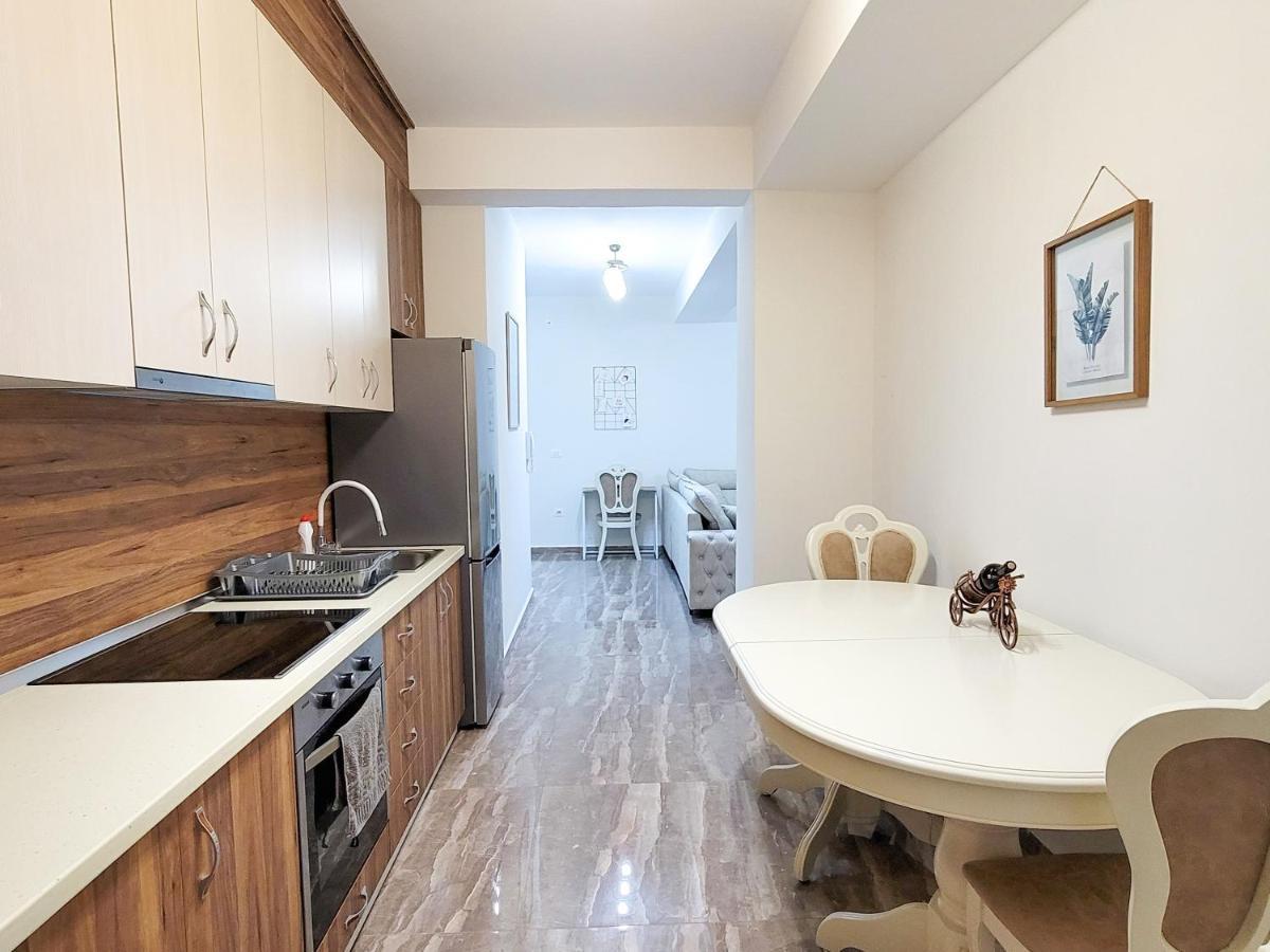 טיראנה One-Bedroom Gem By The Square מראה חיצוני תמונה